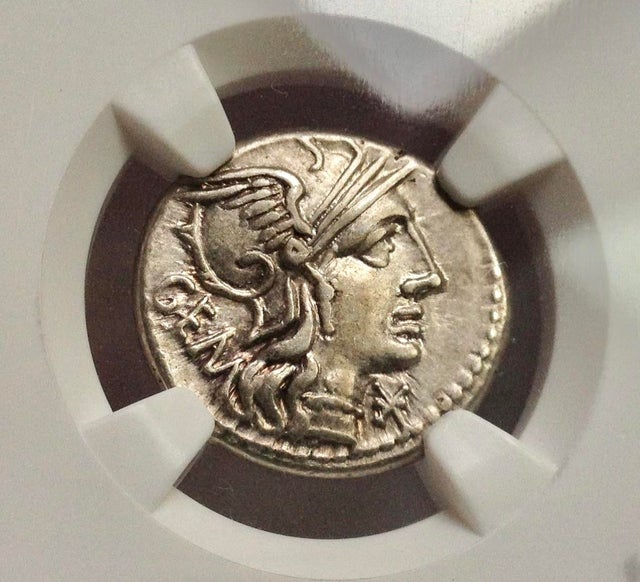 Sixteen Fascinating Photos of Unusual Things - A Silver Roman Coin, 132 a.C.